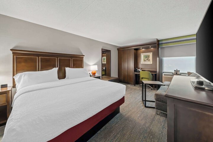 Hampton Inn by Hilton New Bedford / Fairhaven