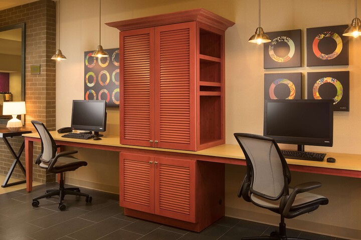 Business Center 33 of 34