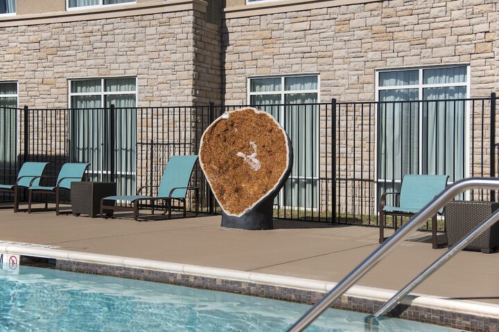 Pool 4 of 23