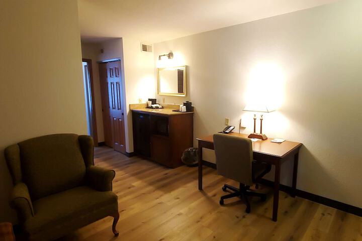 Room 25 of 47