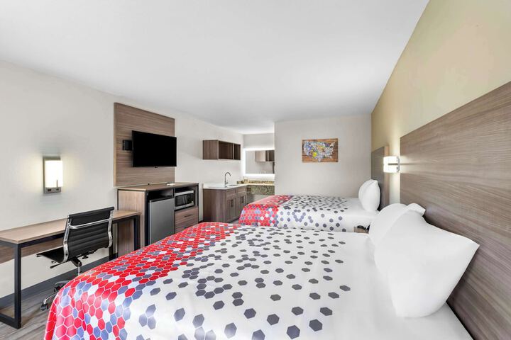 Room 18 of 40