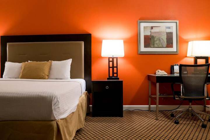Room 32 of 44
