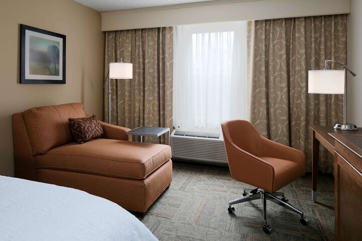 Room 9 of 20