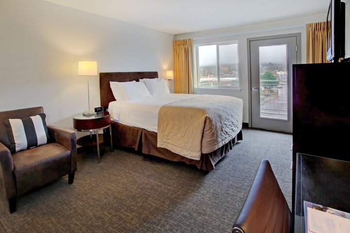 Room 28 of 49