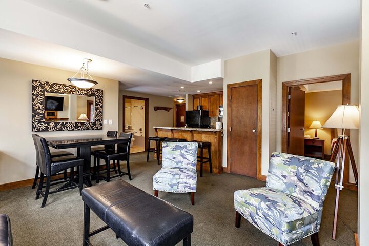 Room 223 of 261