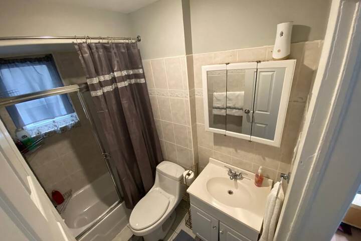 1 Lovely 2 Bedrooms Rental in West New York Nj