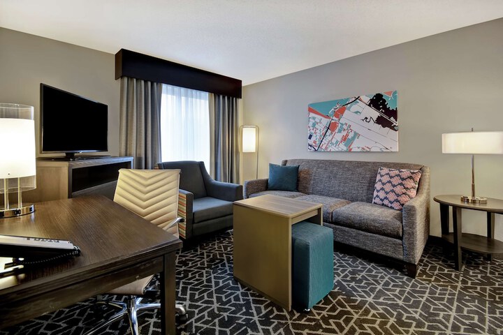 Homewood Suites by Hilton Edgewater
