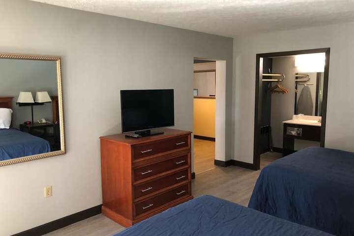 Room 26 of 33