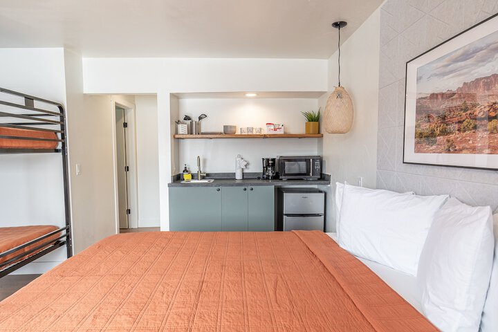 Room 54 of 120