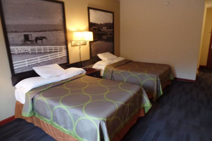 Super 8 by Wyndham Beaver Falls