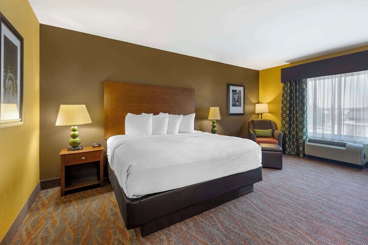 Best Western Plus Tupelo Inn & Suites