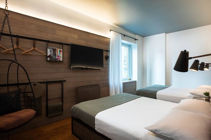 Room 34 of 70