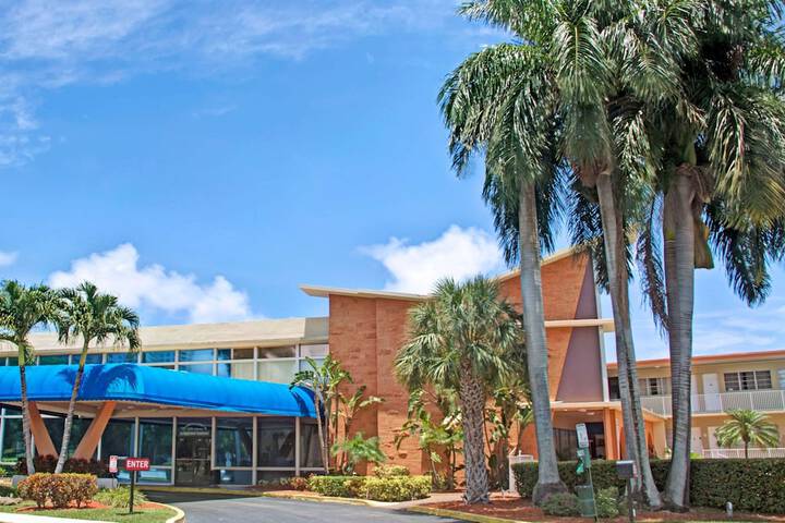 Hotel 4 of 33