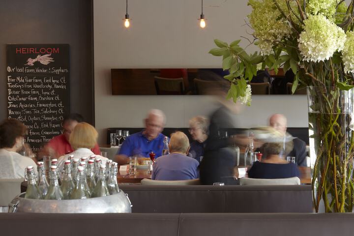 Dining 10 of 12