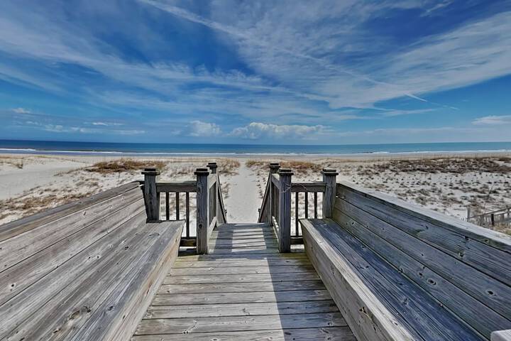 Tournesol by Topsail Realty