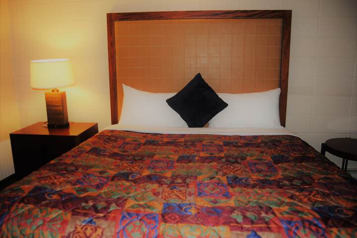 Room 10 of 20