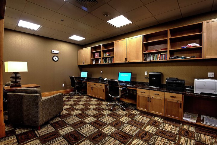 Business Center 116 of 118