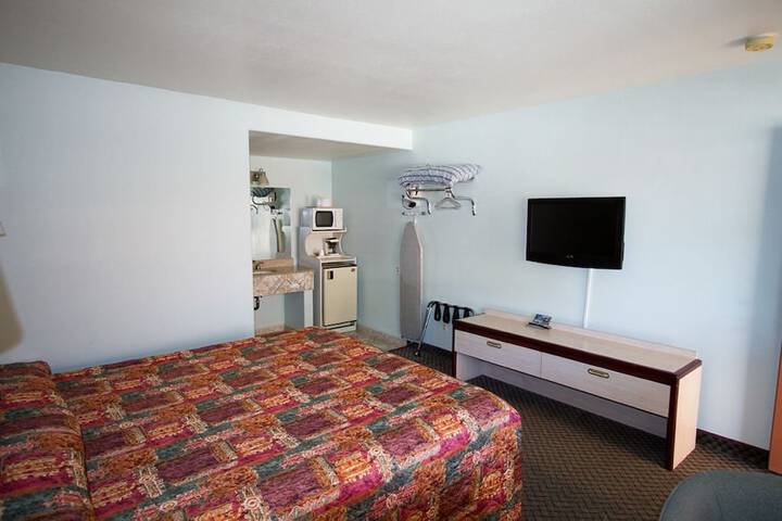 Room 21 of 33