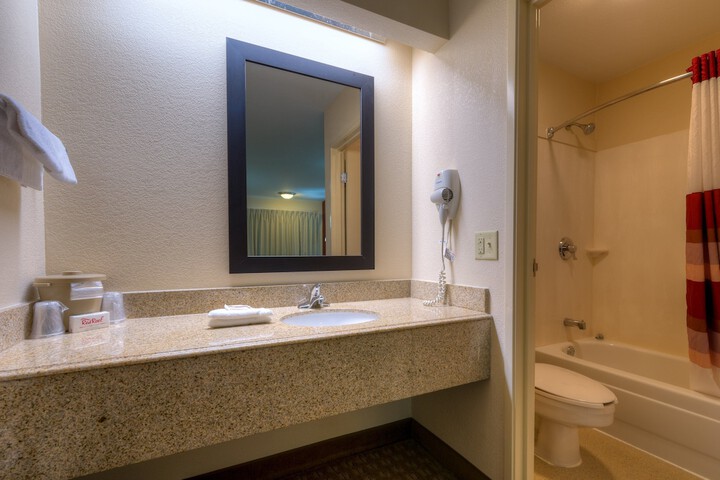 Room 15 of 28