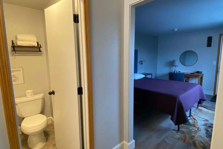 Room 16 of 49