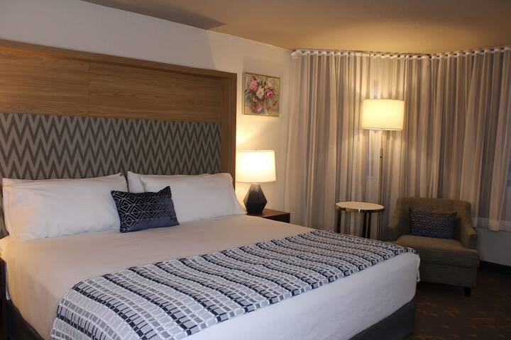 Wyndham Flint MI / Grand Blanc/Bishop Airport/Conference Ct