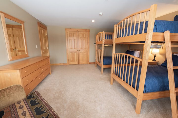 Room 64 of 142