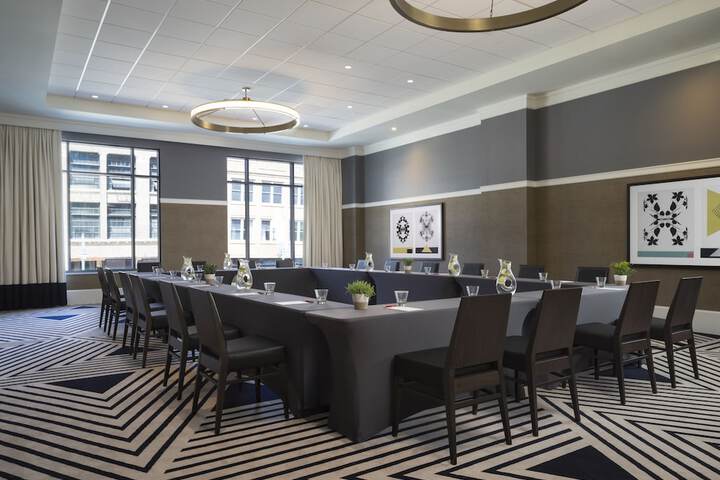 Kimpton Journeyman Hotel by IHG