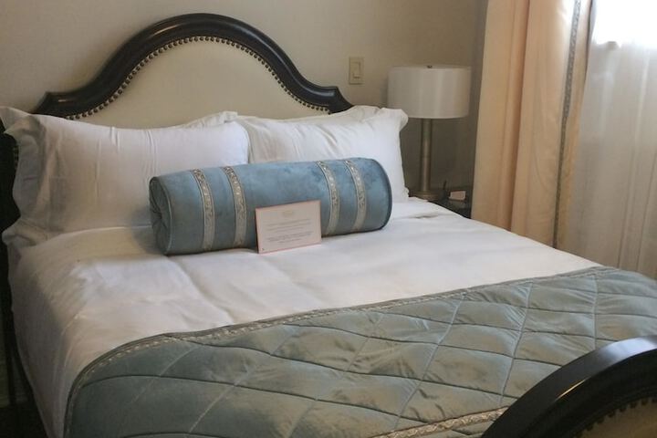 Room 44 of 79
