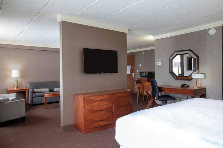 Room 34 of 73