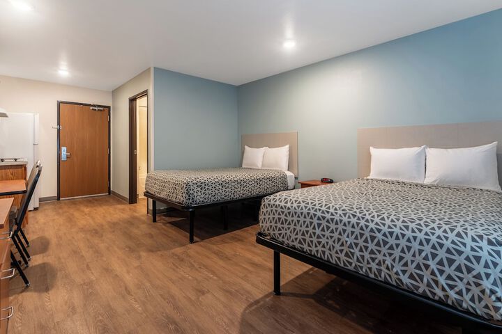 Room 13 of 16