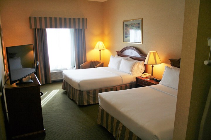 Room 10 of 37