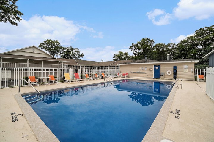Pool 6 of 67