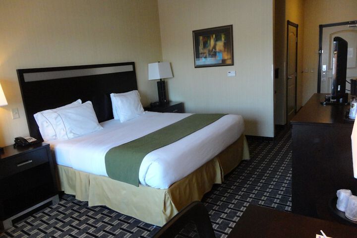 Room 16 of 44