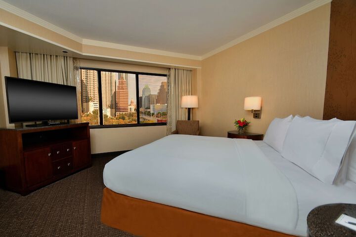 Room 27 of 103