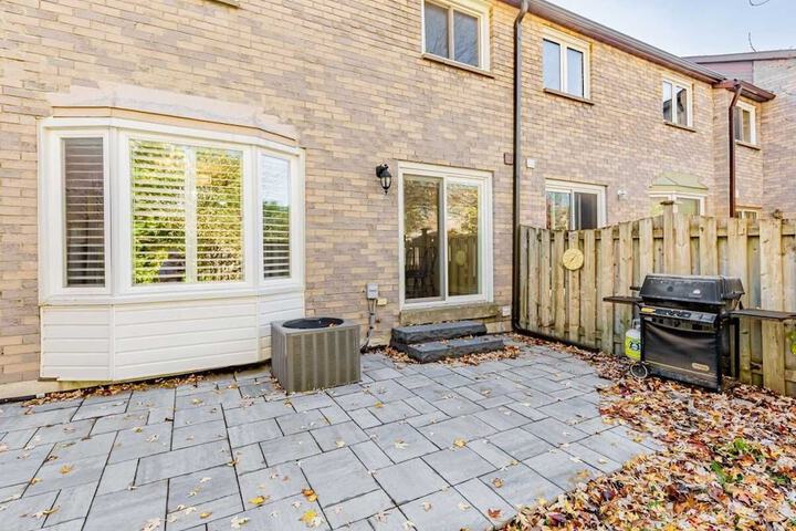 Comfortable Home in Richmond Hill