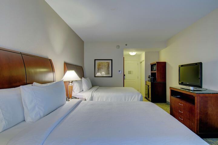 Room 27 of 65