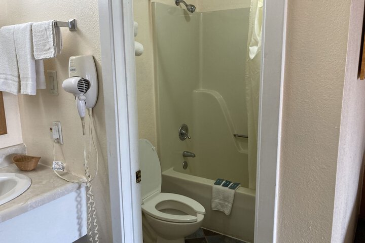 Room 16 of 54