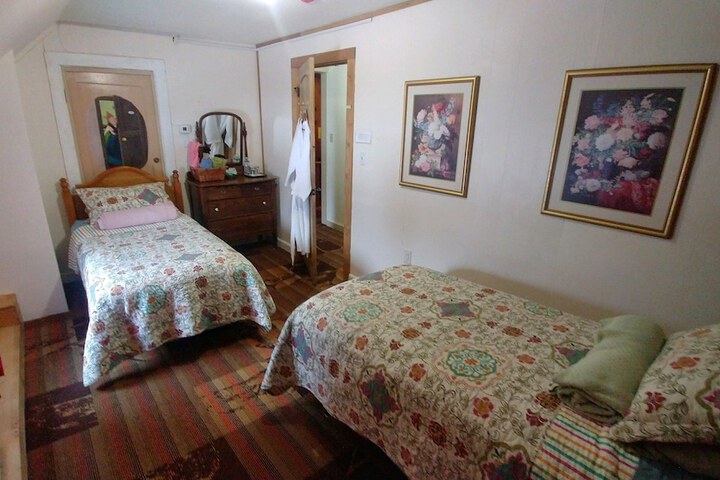 Room 11 of 21