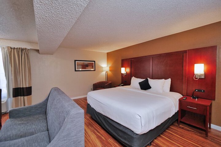 Red Lion Inn & Suites Auburn