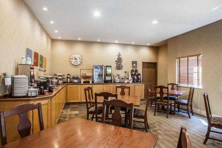 Comfort Inn & Suites Macon
