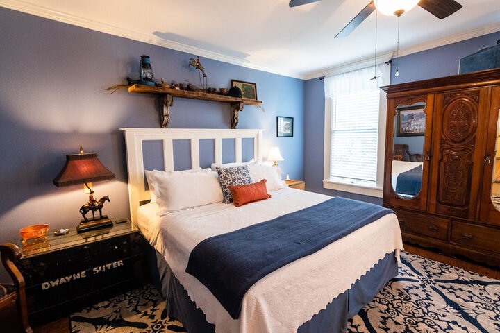 Kennedy Manor B & B