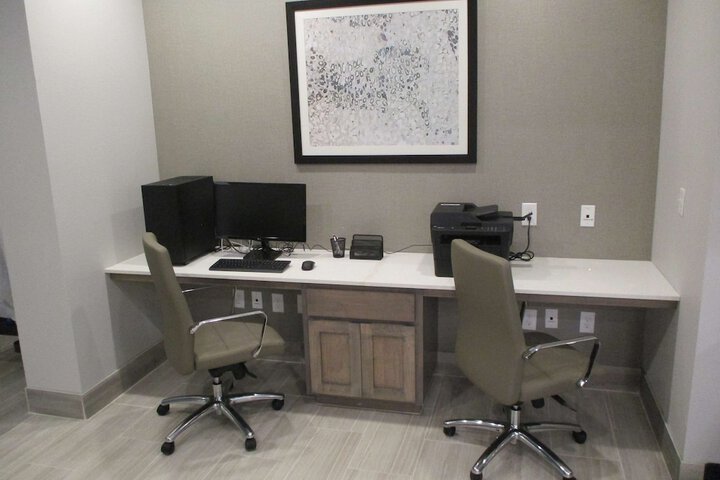 Business Center 19 of 19