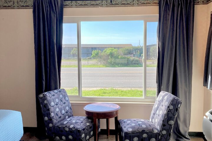 Coast Riders Inn