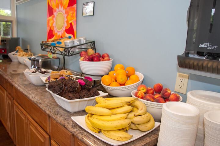 Breakfast/Coffee Service 54 of 72