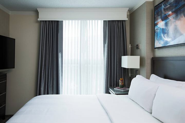 Chicago Marriott Suites OHare
