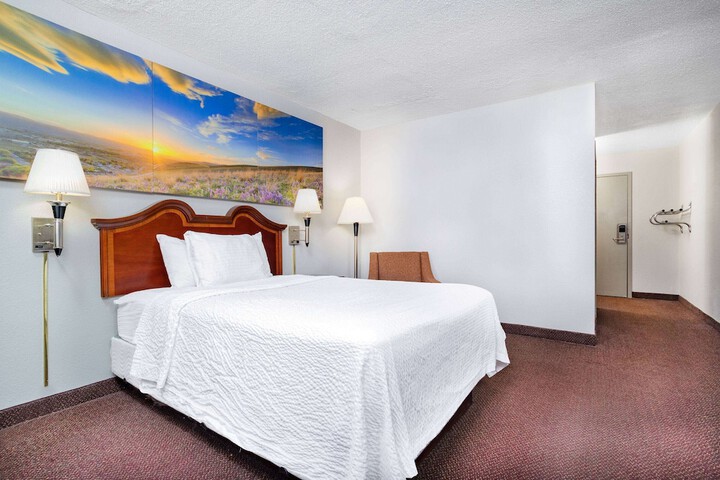 Room 8 of 21