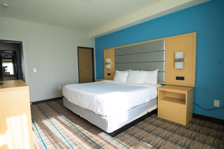 Room 16 of 22
