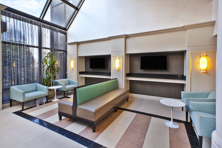 Holiday Inn Washington-Dulles International Airport by IHG