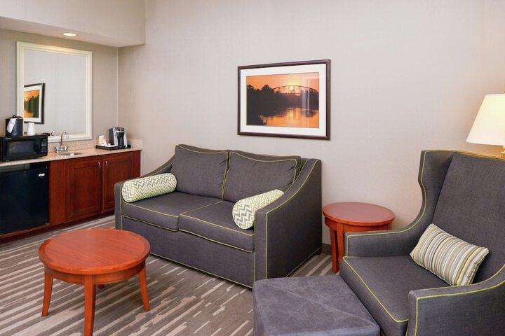 Room 28 of 37