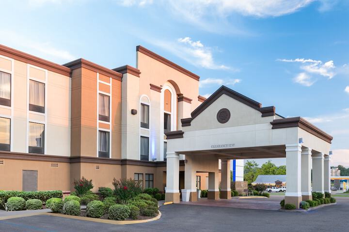 Holiday Inn Express & Suites Grenada by IHG